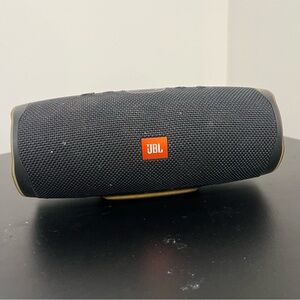 JBL Charge 4 Portable Waterproof Bluetooth Speaker Black